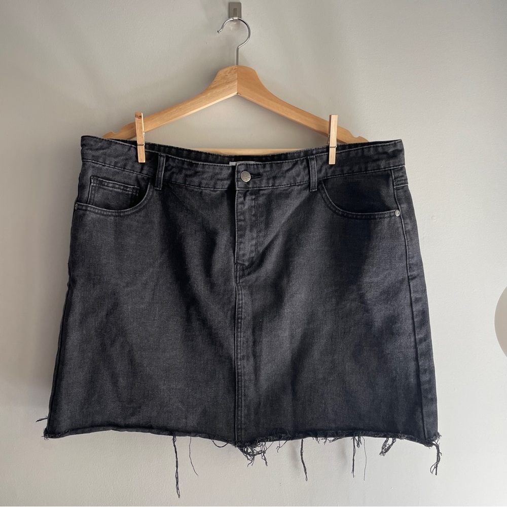 Only Carmakoma Raw Edge Black Denim Skirt